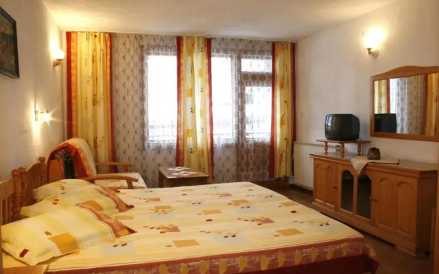 Отель Hadjipopov Green Lodge комната для гостей