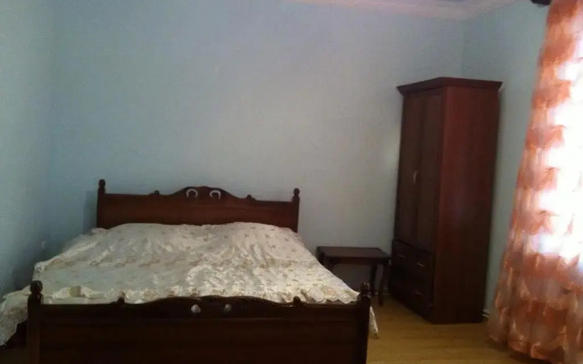 Отель Guest House on Zaryan 136 комната для гостей