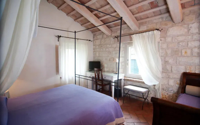 Отель Valcastagno Relais Нумана комната для гостей