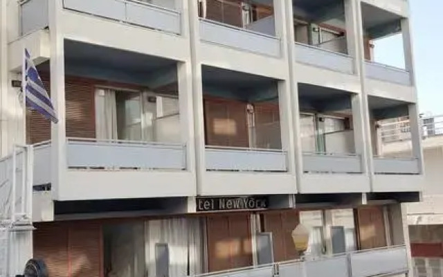 New York Hotel вид на фасад