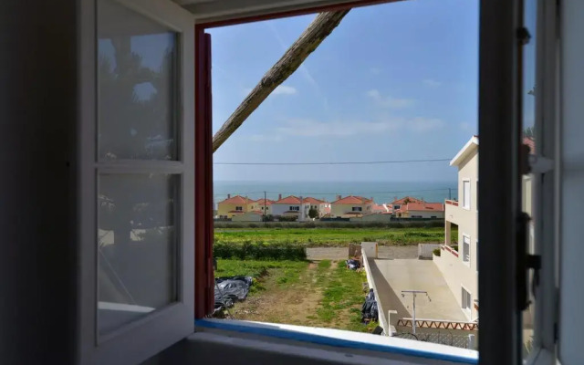 Отель Feels Like Home - Moinho do Mar near Ericeira комната для гостей