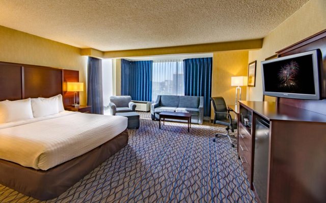Clarion Hotel Anaheim Resort 2