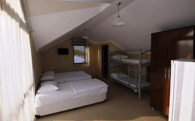 Отель Aycan Otel Erdek Мармара комната для гостей
