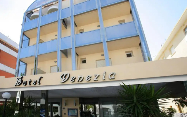 Hotel Venezia вид на фасад