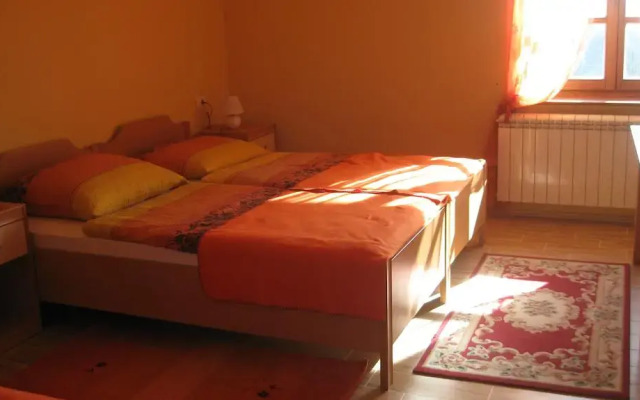 Отель Tourist Farm Dujceva Domacija комната для гостей