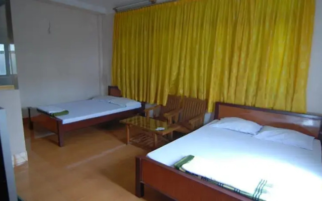 Отель Vy Khanh Guesthouse комната для гостей