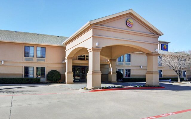 Quality Inn & Suites DFW Airport South 1