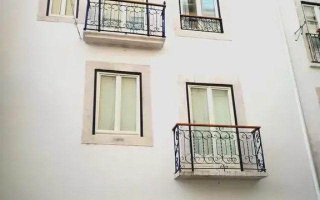 Отель Alfama Remédios вид на фасад