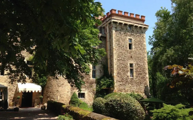 Отель Château de Codignat вид на фасад