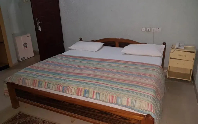 Отель Dekka hotel Нигерия, Калабар - отзывы, цены и фото номеров - забронировать отель Dekka hotel онлайн комната для гостей