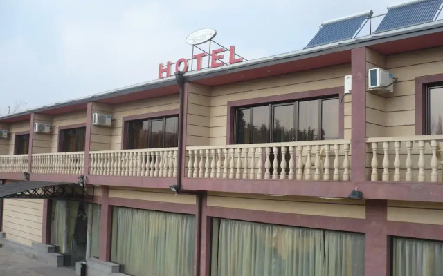 Mayisyan Kamurdj Hotel вид на фасад