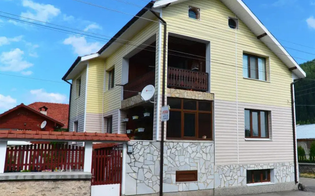Отель Sunny House Madjare Guest House вид на фасад