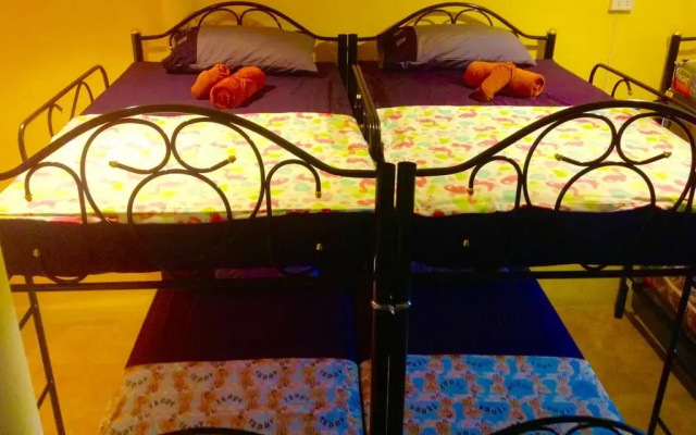 Universal Hostel