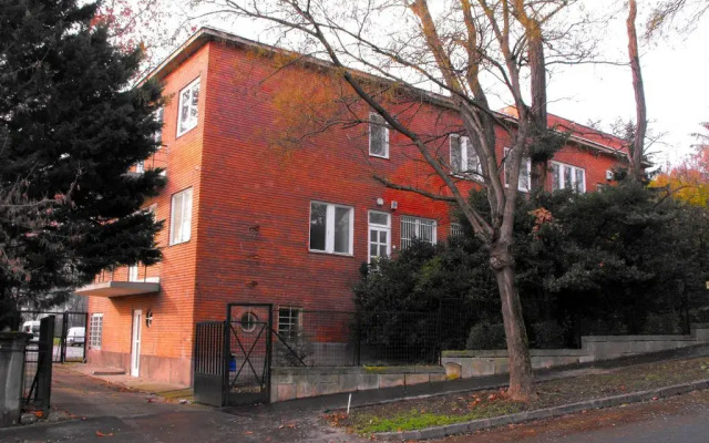 Season Hostel Hill вид на фасад