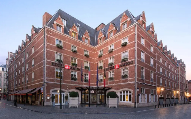 Отель Rocco Forte Hotel Amigo Бельгия, Брюссель - 1 отзыв об отеле, цены и фото номеров - забронировать отель Rocco Forte Hotel Amigo онлайн вид на фасад