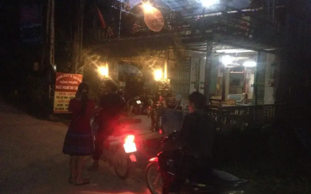 Отель Dang Phung Homestay вид на фасад