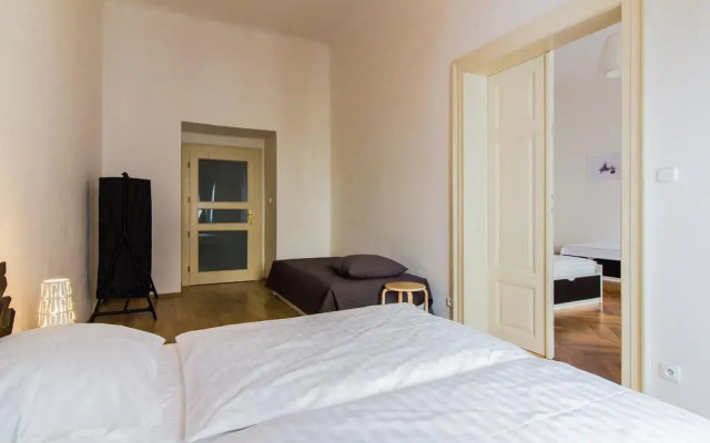 Отель Mighty Prague Apartments Чехия, Прага - отзывы, цены и фото номеров - забронировать отель Mighty Prague Apartments онлайн комната для гостей