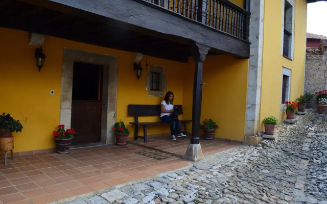 Отель Casa Rural La Corrolada вид на фасад
