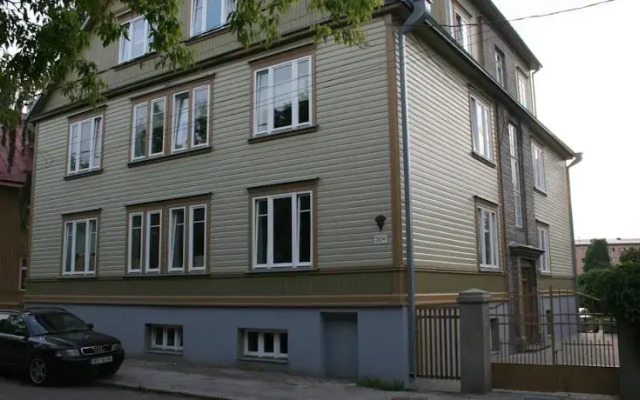 Апартаменты Apartment Near City Center вид на фасад