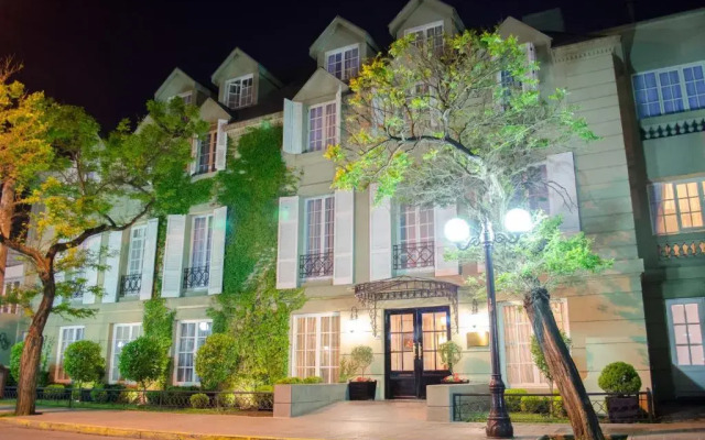 Le Rêve Boutique Hotel вид на фасад