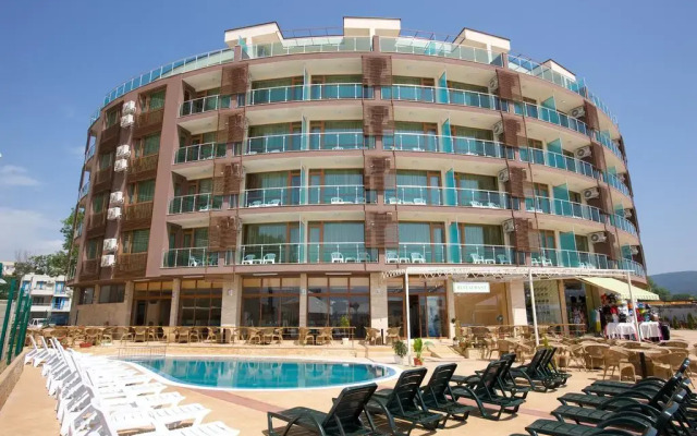 Отель Briz - Seabreeze Hotel Болгария, Солнечный берег - отзывы, цены и фото номеров - забронировать отель Briz - Seabreeze Hotel онлайн вид на фасад