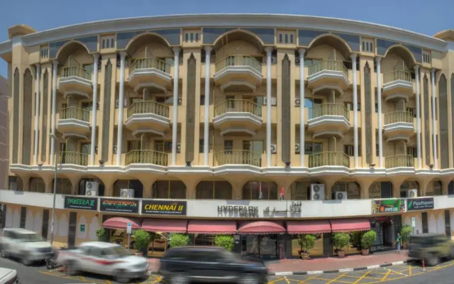 Hyde Park Hotel вид на фасад