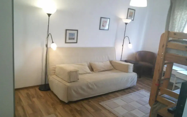 Отель Messewohnung in Düsseldorf Rath Дюссельдорф комната для гостей