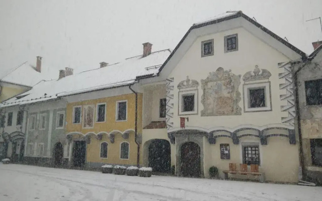 Отель Guesthouse and Restaurant Kunstelj вид на фасад