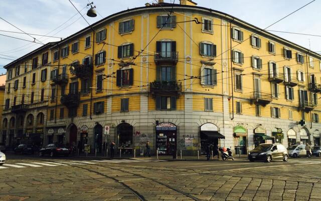 Milano Apartments - Navigli Porta Genova 0