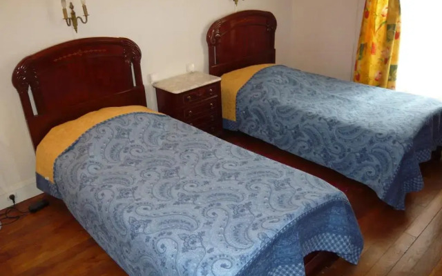 Отель One Bedroom Quartier Latin комната для гостей