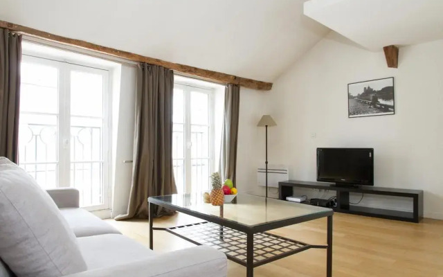 Отель Saint Germain - Odeon Private Apartment Франция, Париж - отзывы, цены и фото номеров - забронировать отель Saint Germain - Odeon Private Apartment онлайн комната для гостей