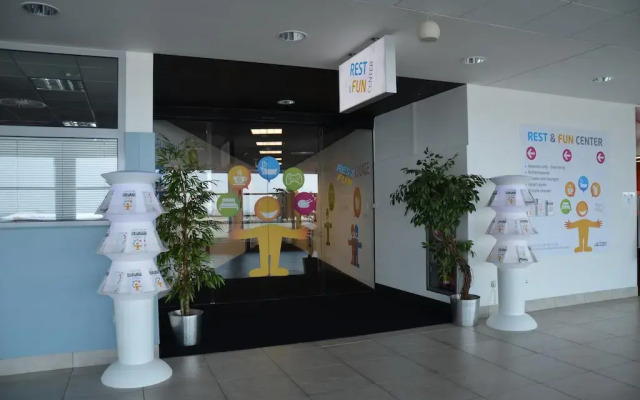 Отель Rest & Fun Center интерьер отеля