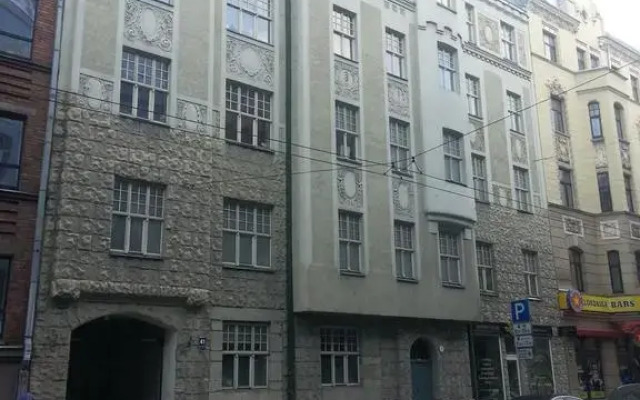 Апартаменты Sunlit Loft Apartment Riga вид на фасад