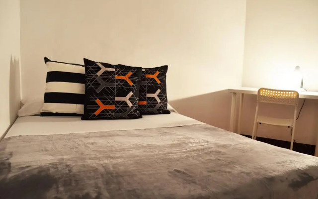 Отель MyBedBcn Испания, Барселона - отзывы, цены и фото номеров - забронировать отель MyBedBcn онлайн комната для гостей