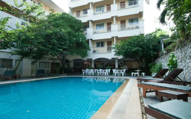 Sawasdee Place Hotel бассейн