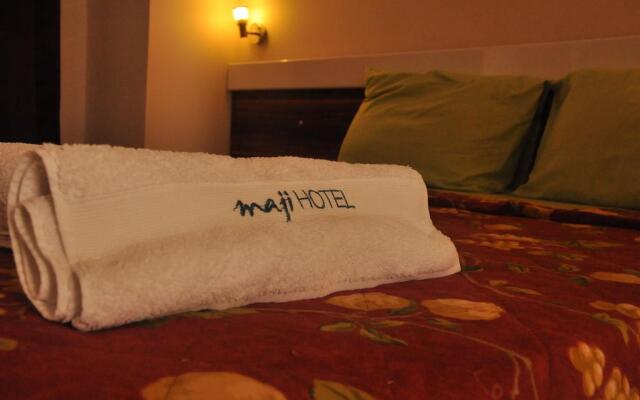 Maji Hotel 2