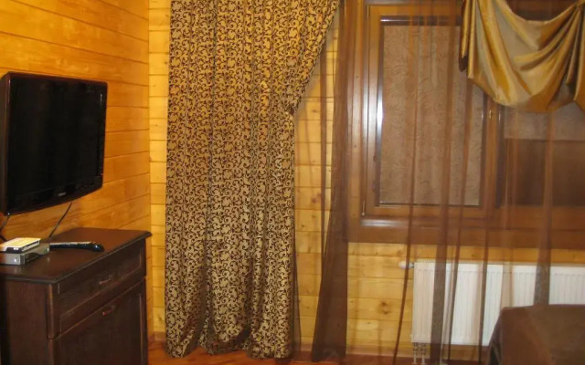 Гостиница Guest House Russkiy Terem Украина, Харьков - отзывы, цены и фото номеров - забронировать гостиницу Guest House Russkiy Terem онлайн комната для гостей
