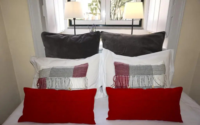 Отель Lisbon Holidays Principe Real Apartments Complex Португалия, Лиссабон - отзывы, цены и фото номеров - забронировать отель Lisbon Holidays Principe Real Apartments Complex онлайн комната для гостей