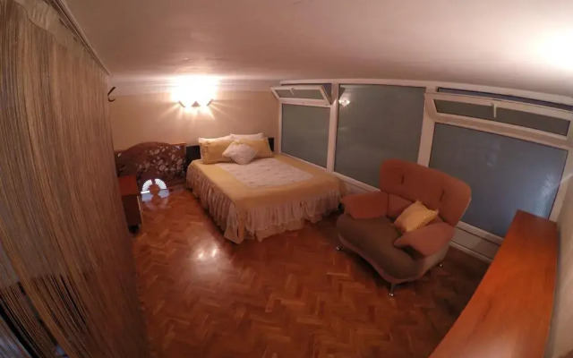 Отель Duplex Apartment Fountains Square and Old City Азербайджан, Баку - отзывы, цены и фото номеров - забронировать отель Duplex Apartment Fountains Square and Old City онлайн комната для гостей
