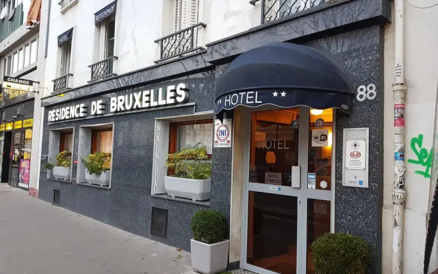 Отель Hôtel Résidence De Bruxelles Франция, Париж - 1 отзыв об отеле, цены и фото номеров - забронировать отель Hôtel Résidence De Bruxelles онлайн вид на фасад