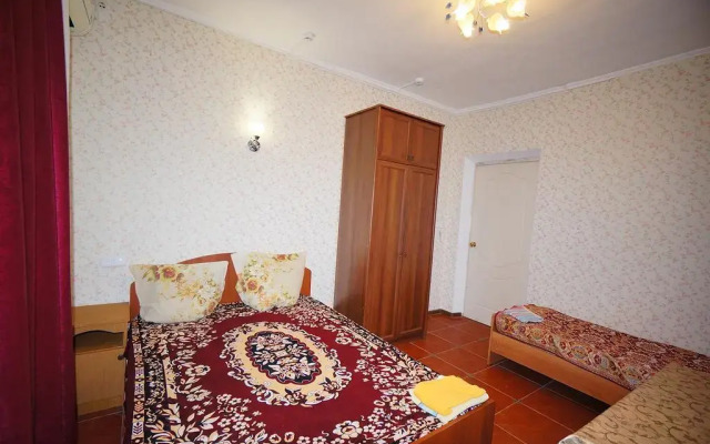 Гостиница Guest House Tatyana on Lenina 28 в Анапе отзывы, цены и фото номеров - забронировать гостиницу Guest House Tatyana on Lenina 28 онлайн Анапа комната для гостей