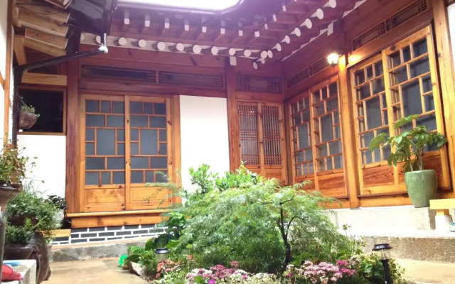 Отель Mumum Hanok Guesthouse вид на фасад