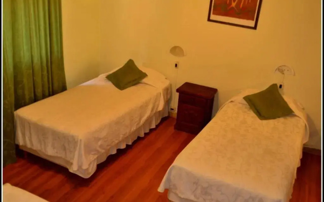 Отель Alas Hotel Аргентина, Сан-Рафаэль - отзывы, цены и фото номеров - забронировать отель Alas Hotel онлайн комната для гостей