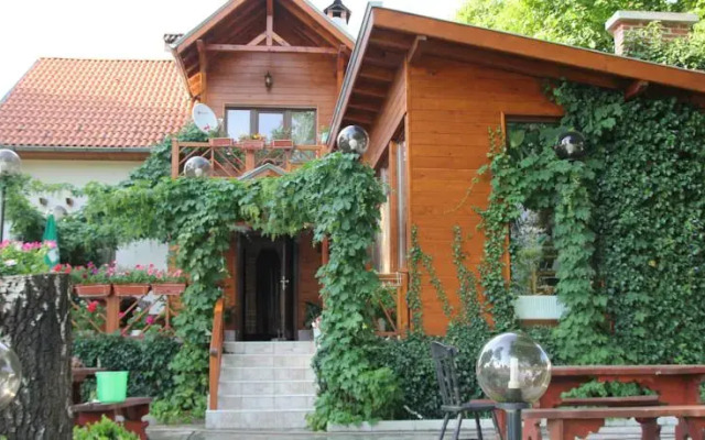 Отель Orehite Guest House вид на фасад