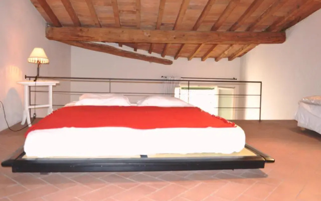 Отель Panoramic Suite San Lorenzo Near Duomo сейф в номере