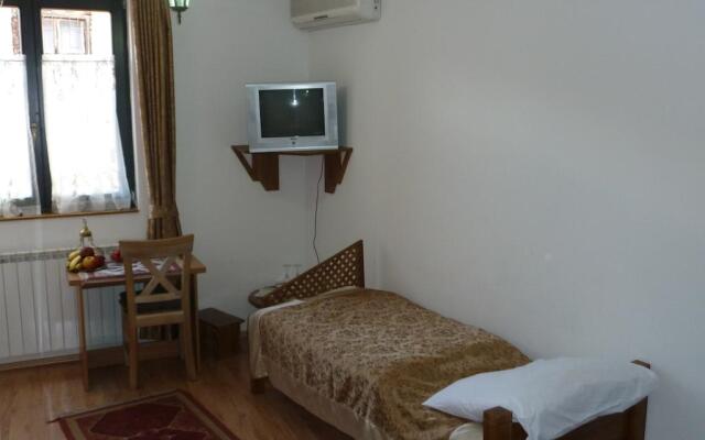 Guest House Kandilj 1