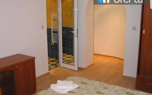 Отель Family Hotel Karov Болгария, Чепеларе - отзывы, цены и фото номеров - забронировать отель Family Hotel Karov онлайн комната для гостей