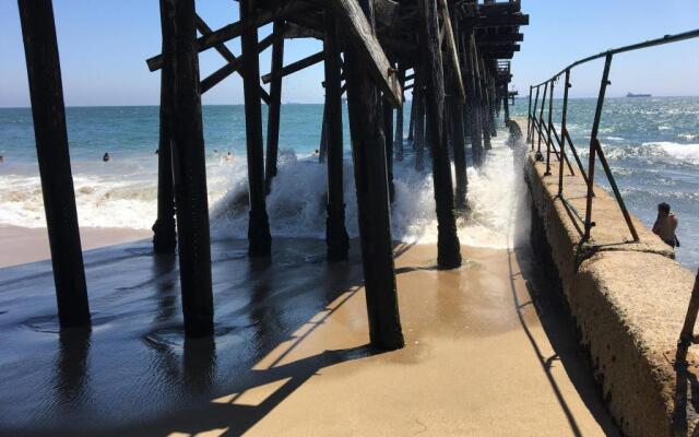 Ayres Hotel Seal Beach 1