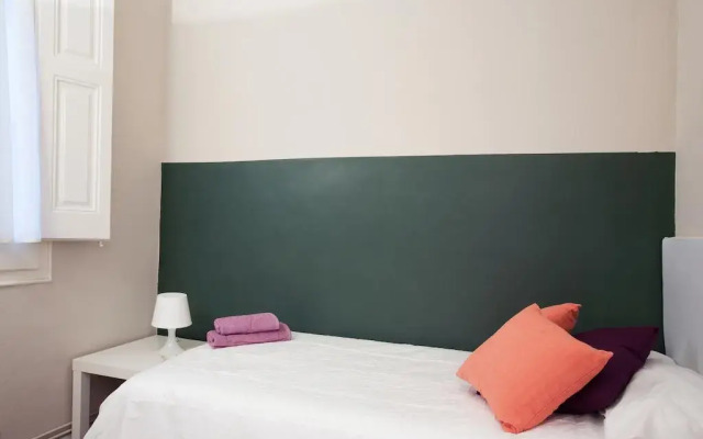Апартаменты Modernist Apartment Barcelona Барселона комната для гостей