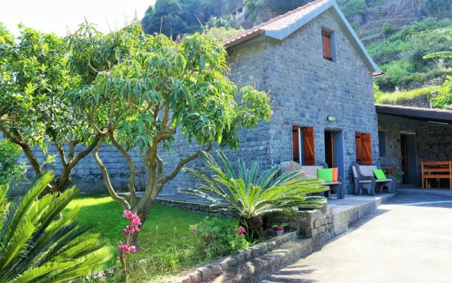 Отель Casa da Pedra вид на фасад